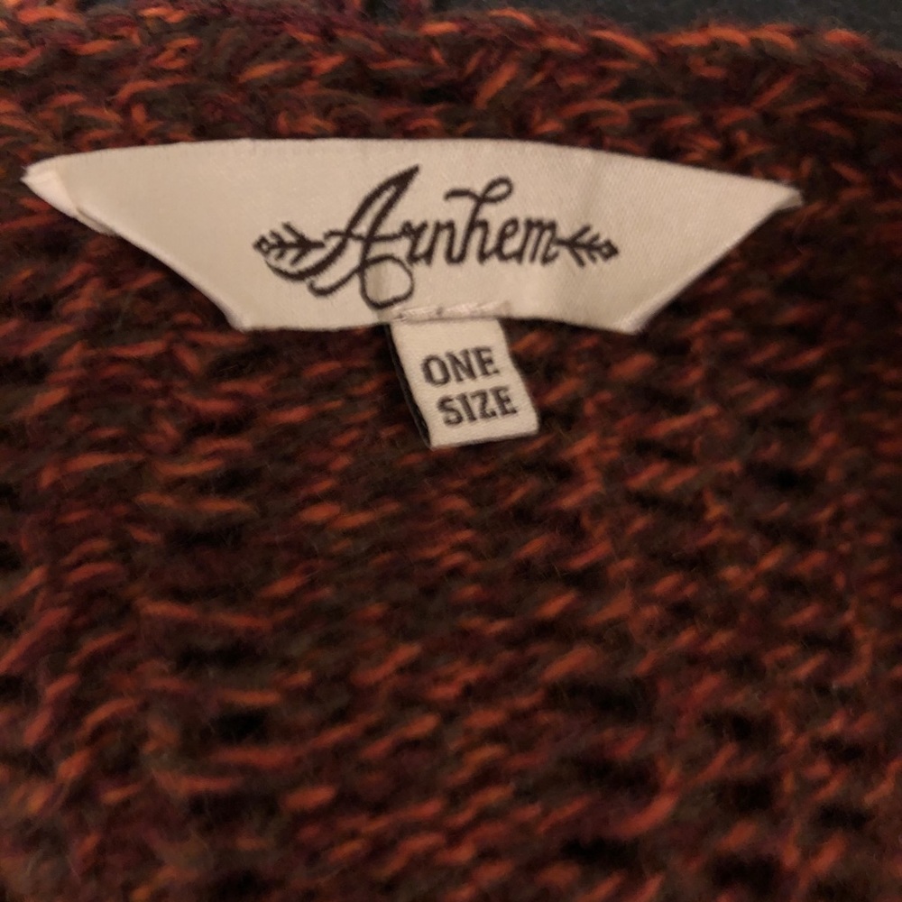 🧶ARNHEM🧶100% LAMBSWOOL PONCHO - Picture 7 of 8